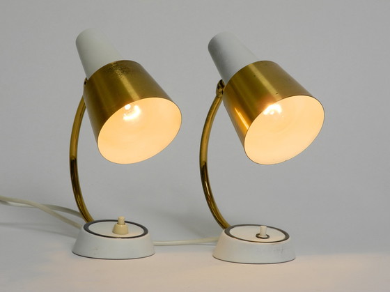 Image 1 of Deux belles lampes de chevet en laiton du Mid Century