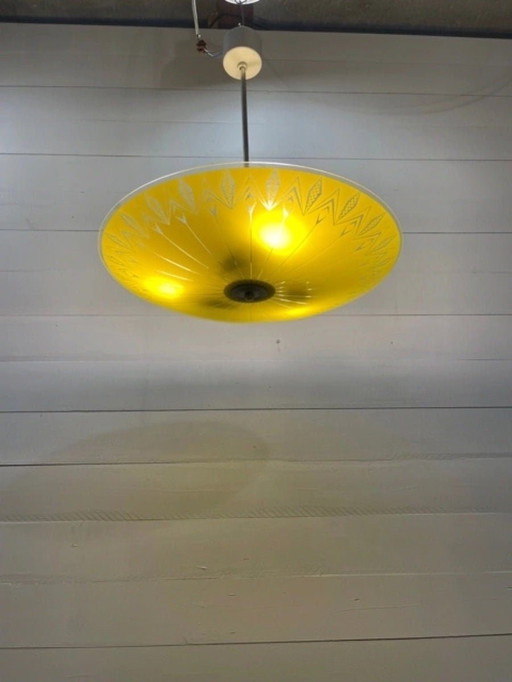 Lampe suspendue en verre jaune tchèque 1960 par Napako