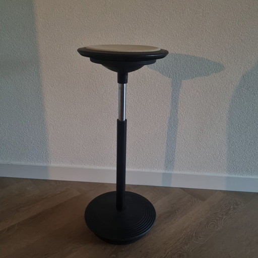 Wilkhahn Stitz 2 Sit-stand chair