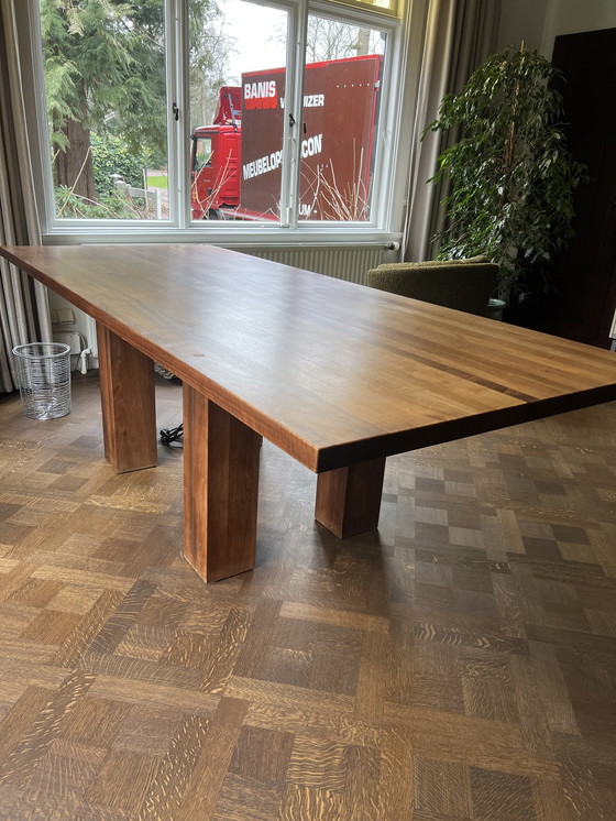 Image 1 of Table en bois massif