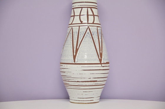 Image 1 of vase géométrique blanc d'Allemagne de l'Ouest