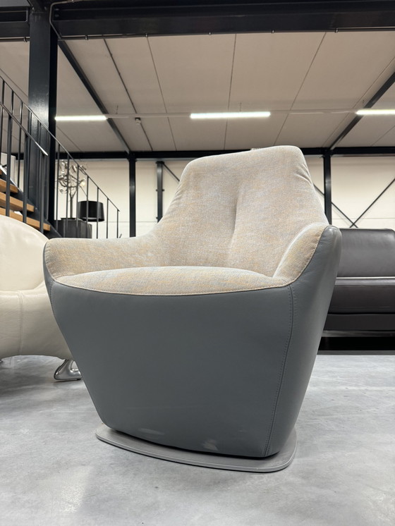 Image 1 of Leolux Cantate Swivel armchair gray fabric leather 