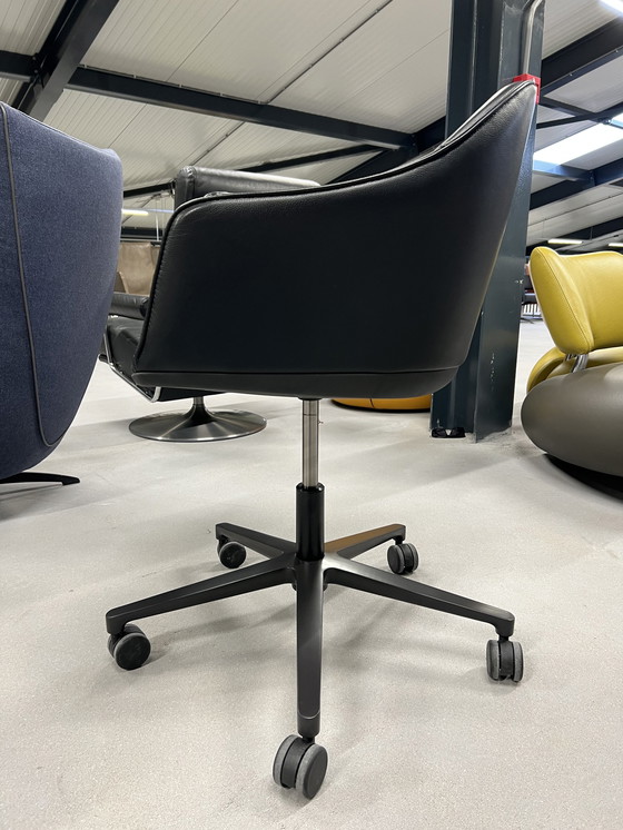 Image 1 of Vitra Softshell office chair black leather