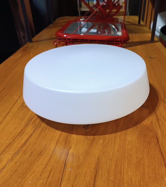 Image 1 of Lampe plafond vintage Bauhaus en opaline