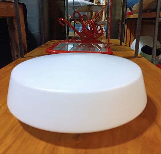 Image 1 of Lampe plafond vintage Bauhaus en opaline