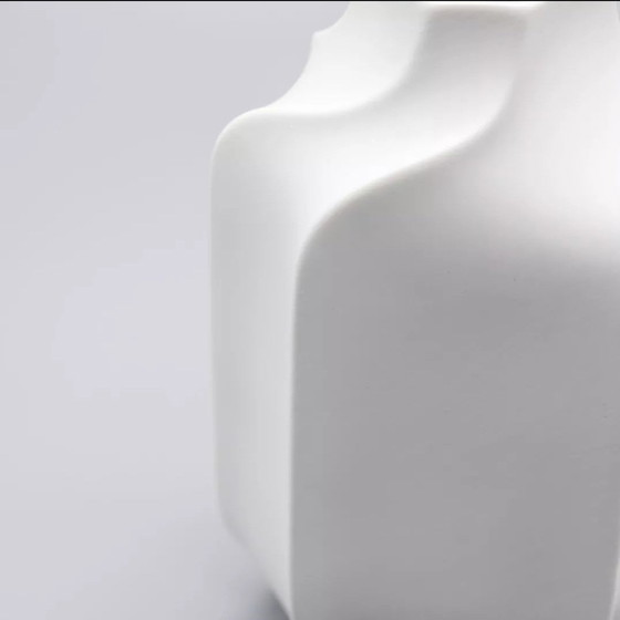 Image 1 of Raro vaso ritorto in porcellana biscuit Heinrich, design vintage anni '60-'70, rilievo op-art