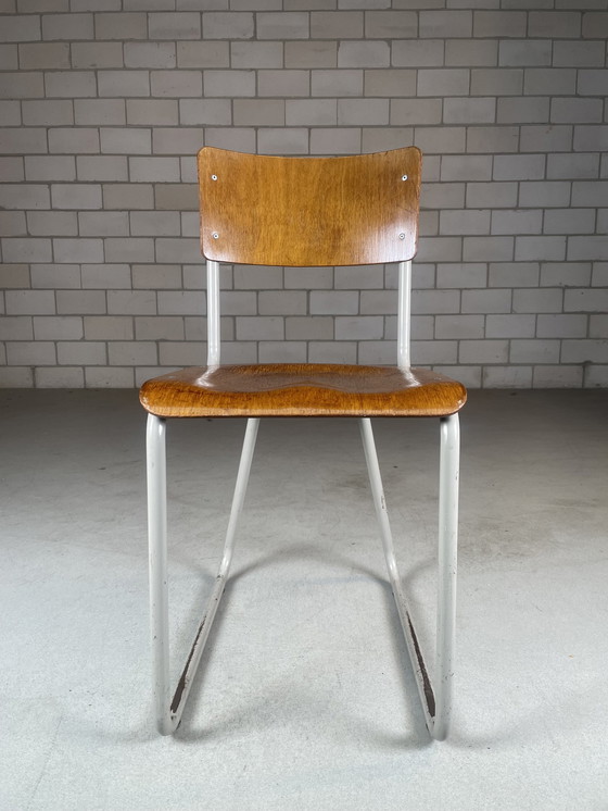 Image 1 of 15X Ahrend The Circle Tube Frame Chair