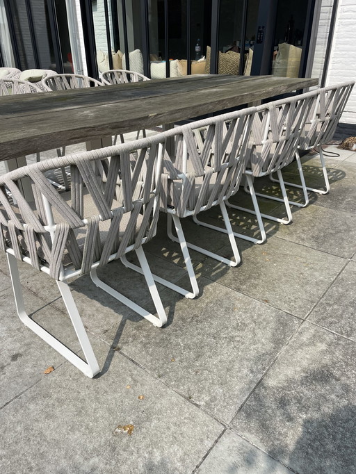 Table de jardin Meubili avec 8 chaises tissées assorties