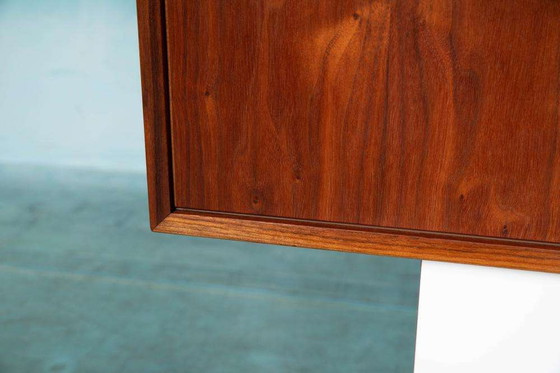 Image 1 of Meuble suspendu design danois vintage, buffet flottant