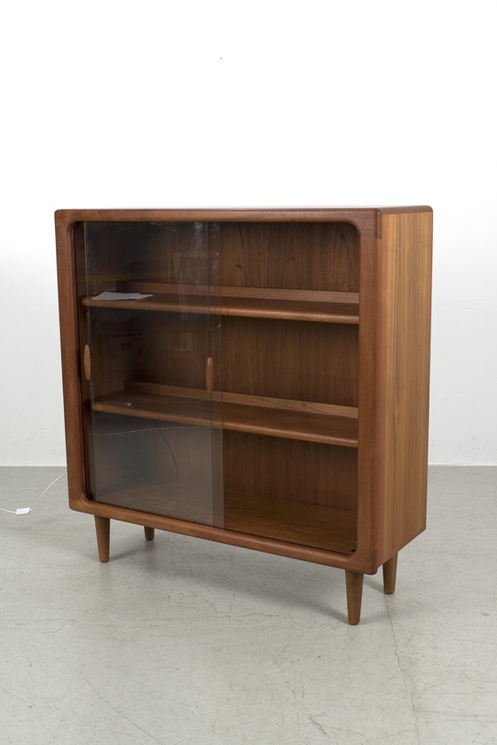 Image 1 of Dyrlund display cabinet