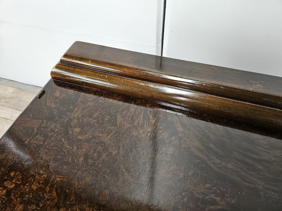 Image 1 of Art Decò Toelette In Walnut With Doors And Three Drawers