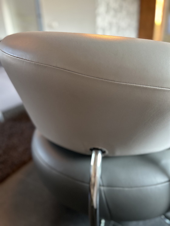 Image 1 of Leolux Kikko Chaise Longue Leather Design Armchair