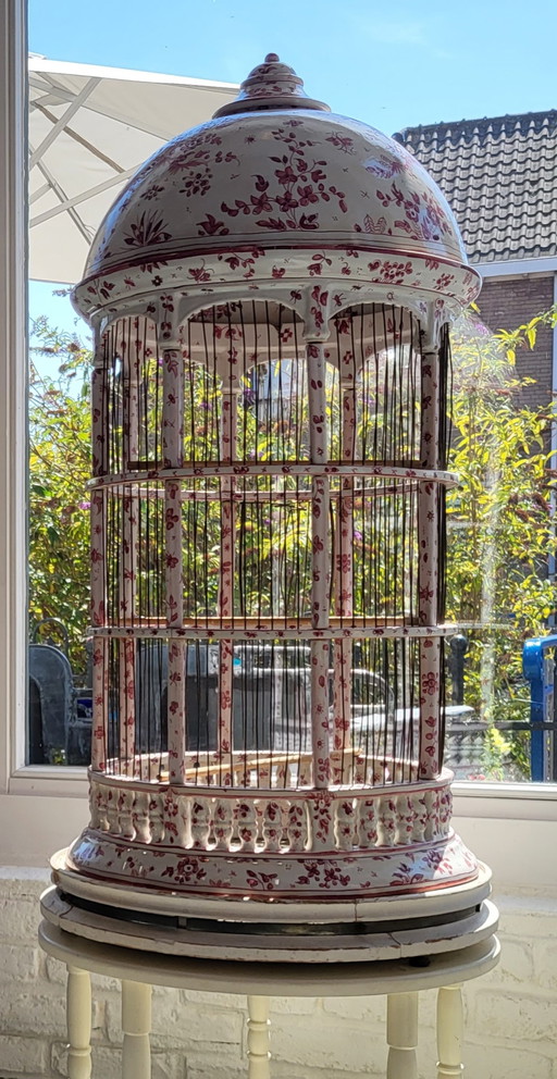 Cage à oiseaux en porcelaine