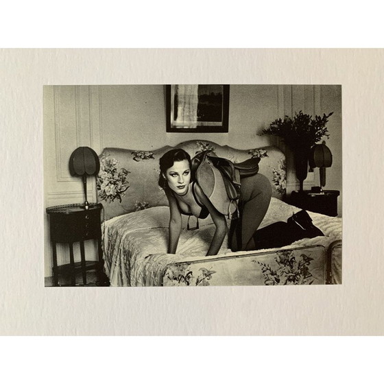 Image 1 of Stampa a pigmenti d'archivio d'epoca "Saddle I, Parigi 1976" di Helmut Newton, Francia 1970