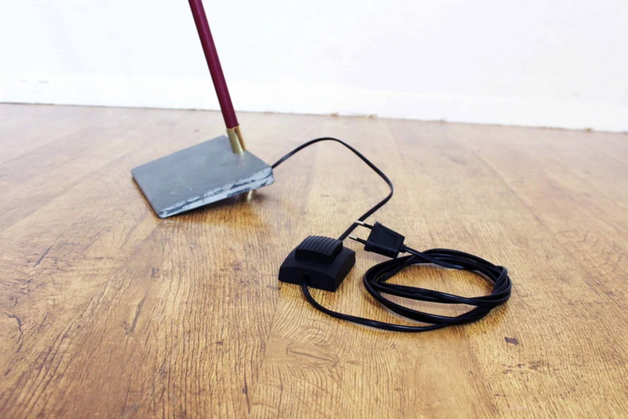 elf bar vape uk Reviving an old Juul E Cig with a makeshift charger