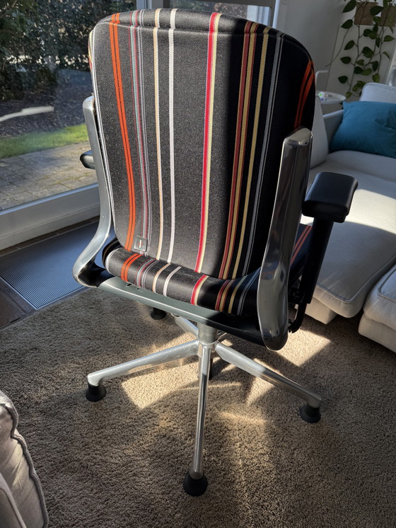 Image 1 of Ahrend 230 office chair Paul Smith