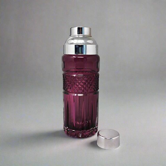 Image 1 of 1960s Gorgeous Purple Bohemian Cut Glass Cocktail Shaker. Fabriqué en Italie