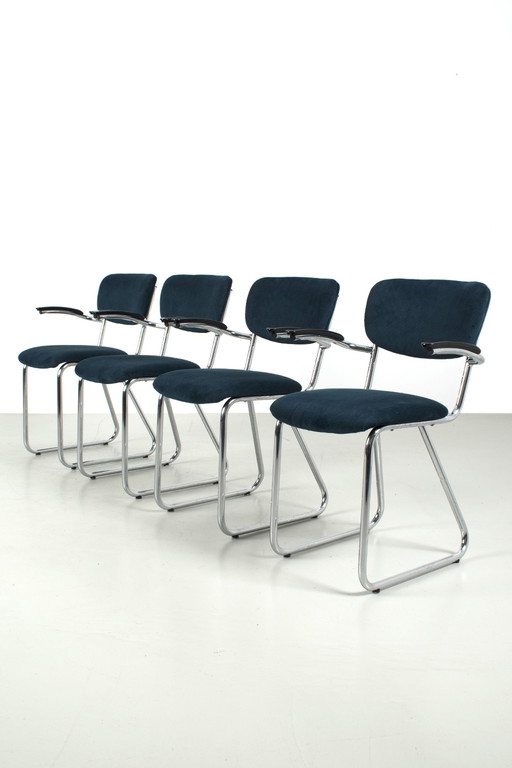 4x chaises Ahrend de Cirkel