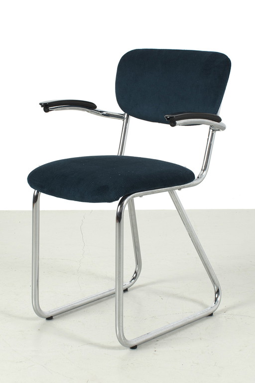 4x chaises Ahrend de Cirkel