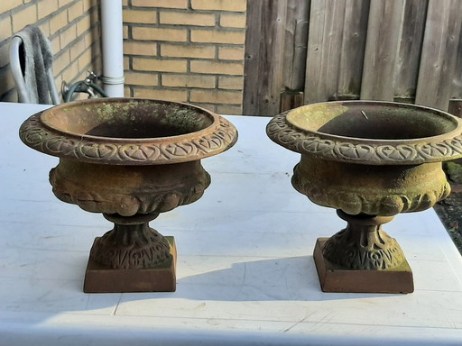 Set Of 2 Versaille Cast Iron Garden Vases