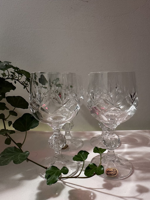 4 Crystal Wine Glasses