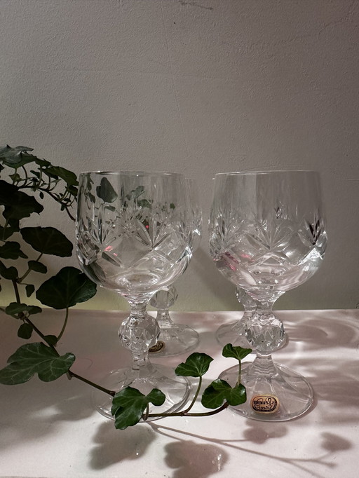 4 Crystal Wine Glasses