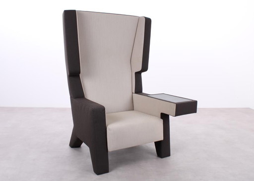 Prooff Earchair gray