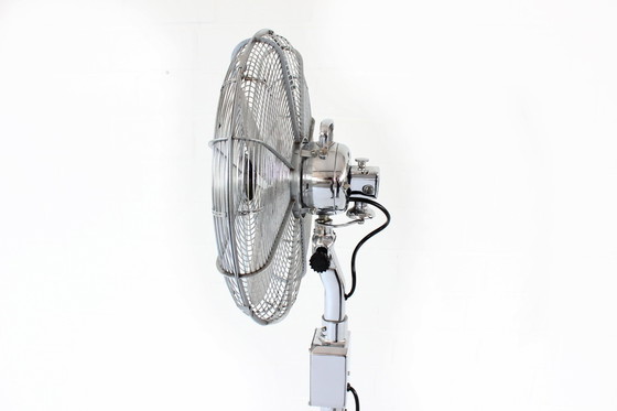 Image 1 of Luxury CINNI Design pedestal fan /Stand-Ventator in chrome with oscillation and 3 speeds, USA 1920s