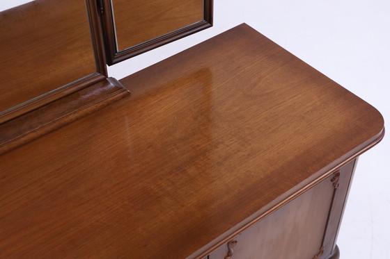 Image 1 of Chippendale style dressing table | Elegant design with folding mirror and drawers | Vintage dresser mirror wood