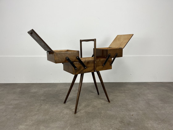 Image 1 of Banco de trabajo con patas de compás de madera de los años 60, muebles de modista