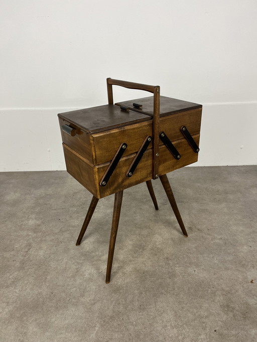 Banco da lavoro in legno con gambe a compasso, anni '60, mobile da sarta