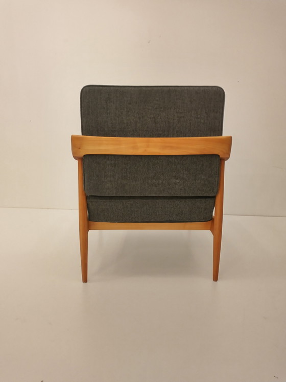 Image 1 of Knoll Antimott chair