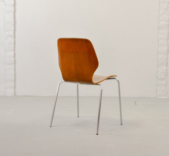 Sedia laterale minimalista in stile vintage scandinavo, disegnata da Arne Jacobsen per Fritz Hansen, anni (photo 3 of 7)