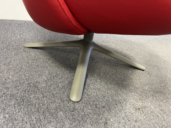 Image 1 of Leolux Hilco Swivel armchair + footstool Red