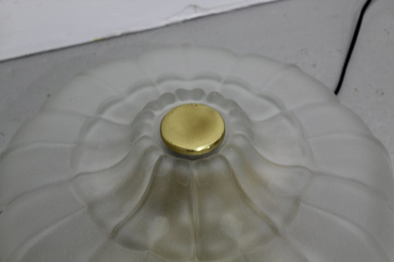 Image 1 of Plafonnier vintage, plafonnier - en forme de fleur, 1970, laiton et verre