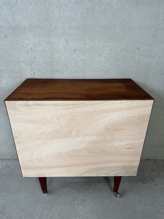 Image 1 of Armoire vintage du milieu du siècle - teck