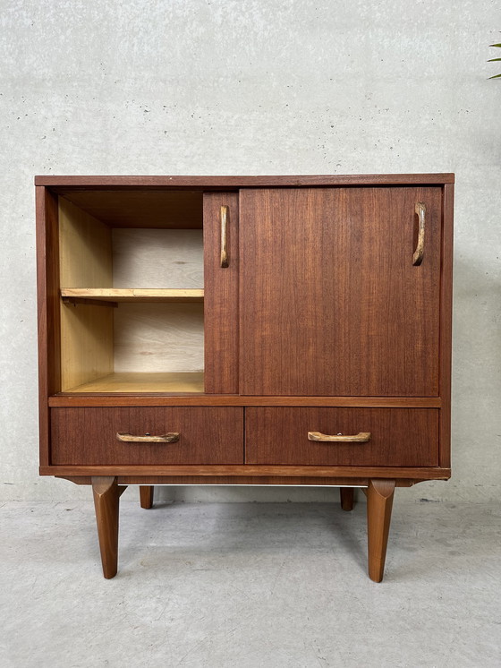 Image 1 of Armoire vintage du milieu du siècle - teck