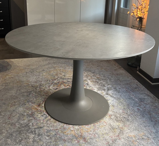 Image 1 of Round Dining Table Leolux Columns