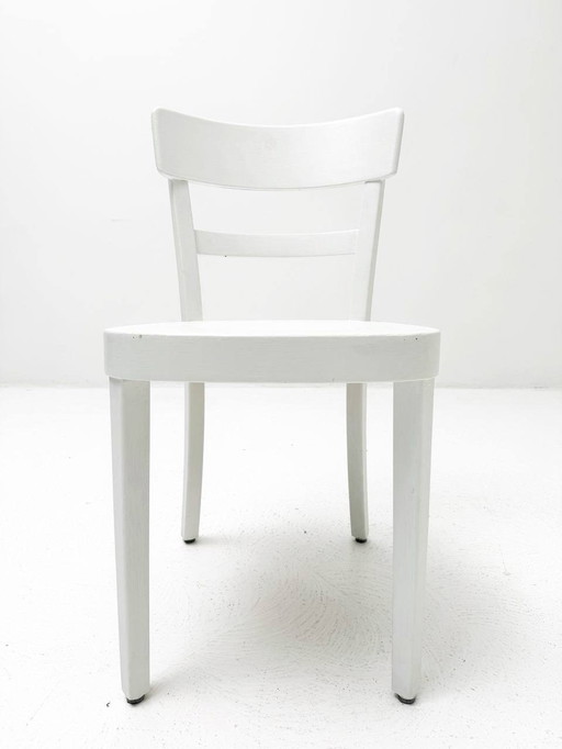 White Horgenglarus pickling chairs