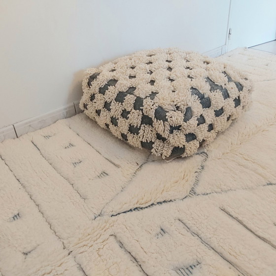 Image 1 of Berber cushion