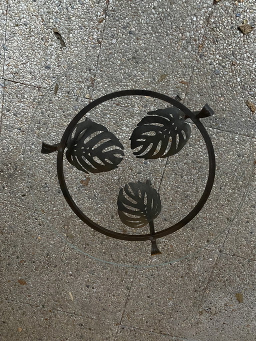 Side Table Glass On Leaves Of Iron