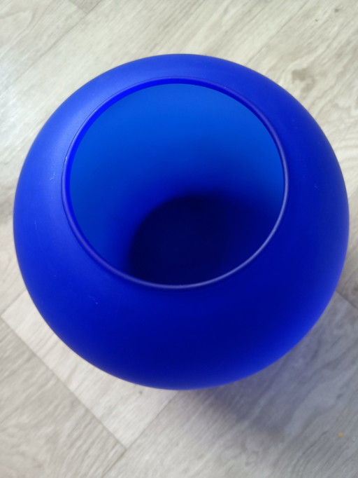 Blue ball vase round satin matt