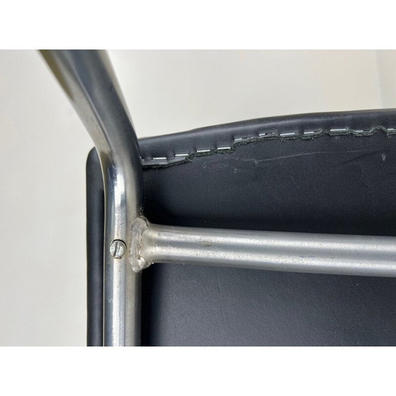 Image 1 of Poltrona da aeroporto AP40 in pelle nera di metà secolo di Hans J. Wegner