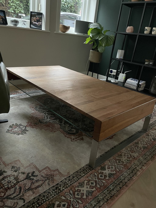 Leolux Aditi 574 coffee table in walnut wood