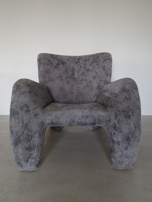 Leolux Echnaton Armchair Dark Gray