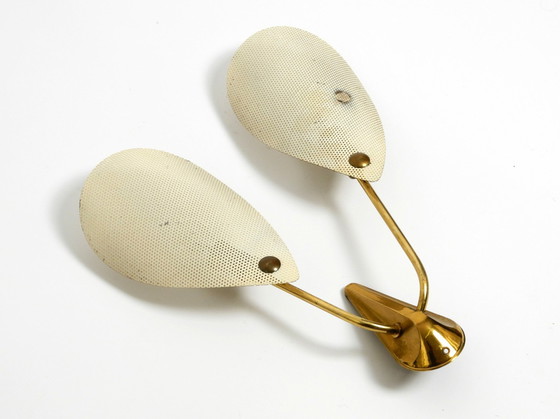 Image 1 of Lampada da parete originale in ottone di metà secolo con paralumi in lamiera forata