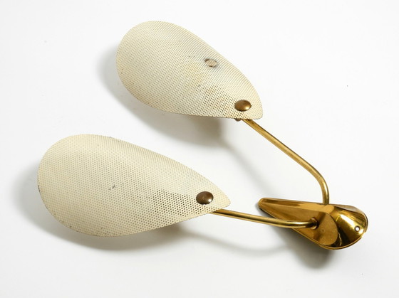 Image 1 of Lampada da parete originale in ottone di metà secolo con paralumi in lamiera forata