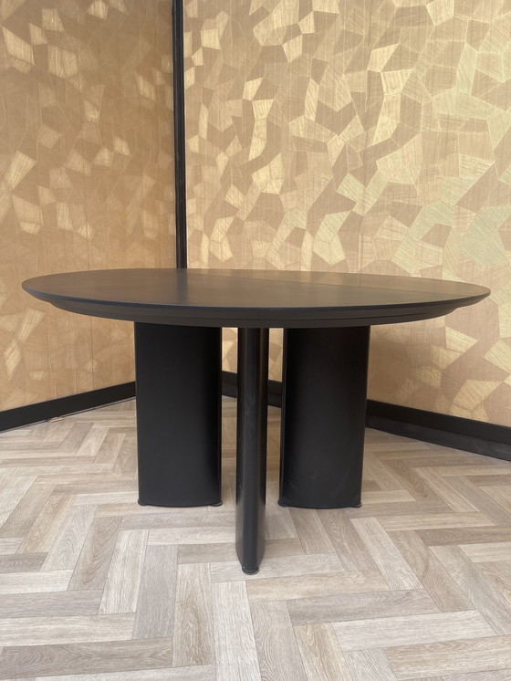 Image 1 of Extendable round design table