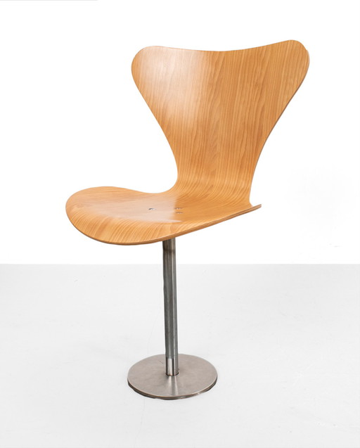 Arne Jacobsen series 7 butterfly chair