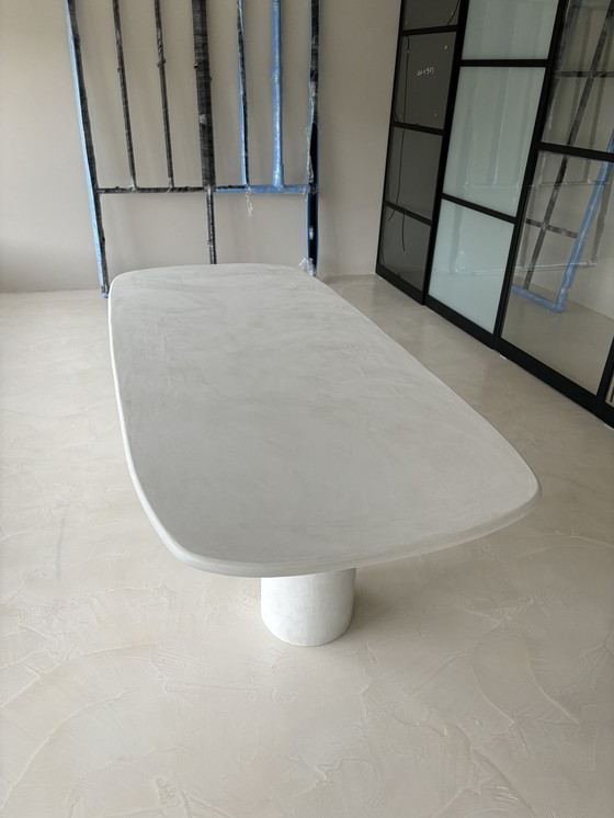 Image 1 of Table de salle à manger Mortex